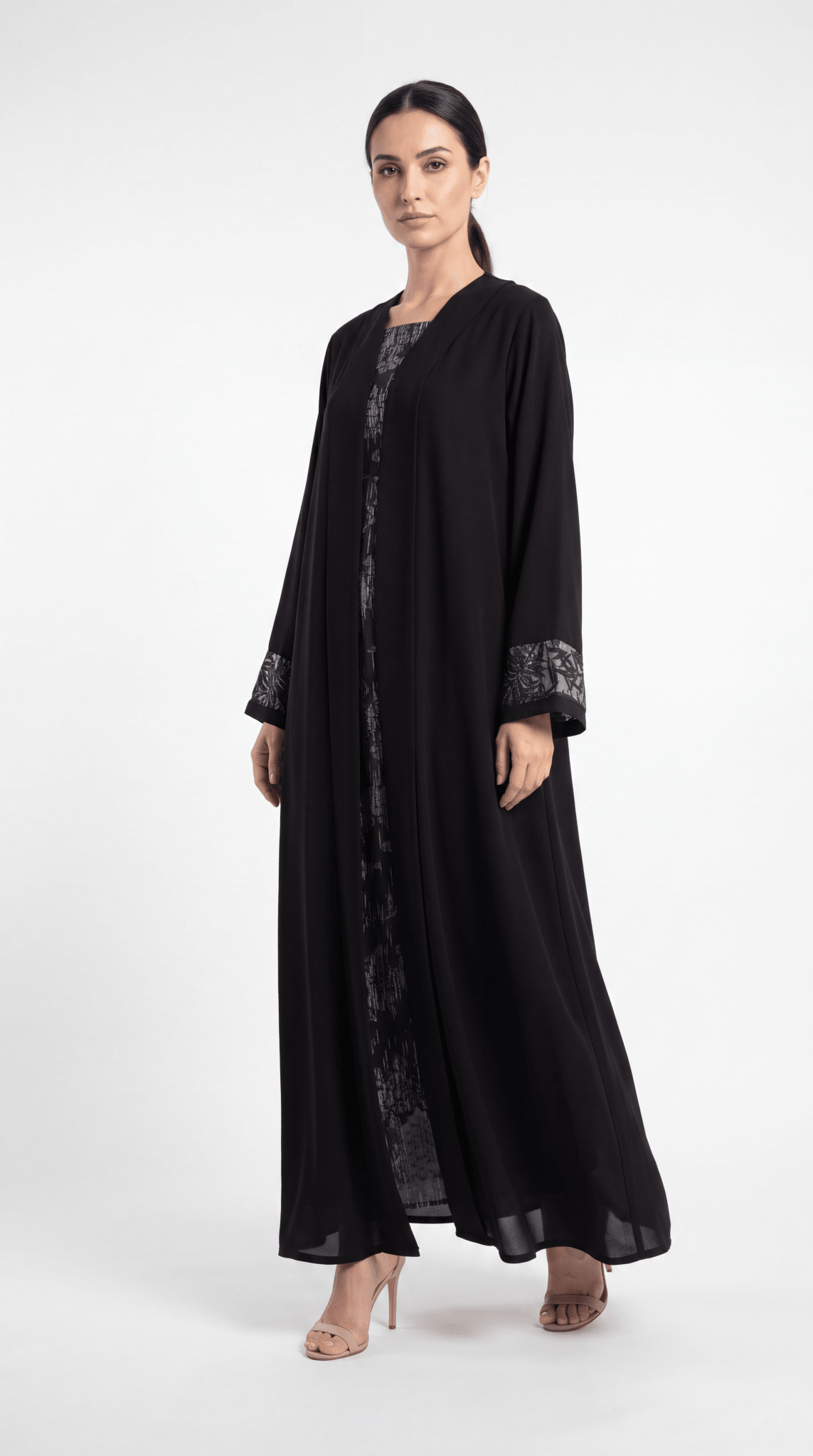 Rima - The McQueen Boutique - Abaya - Abaya Dubai - Abaya Abu Dhabi - Abaya UAE - Abaya - Elegant - Luxury - Emirati - Classic - Modern - Occasion - Traditional - Trends - Embroidery - Modes