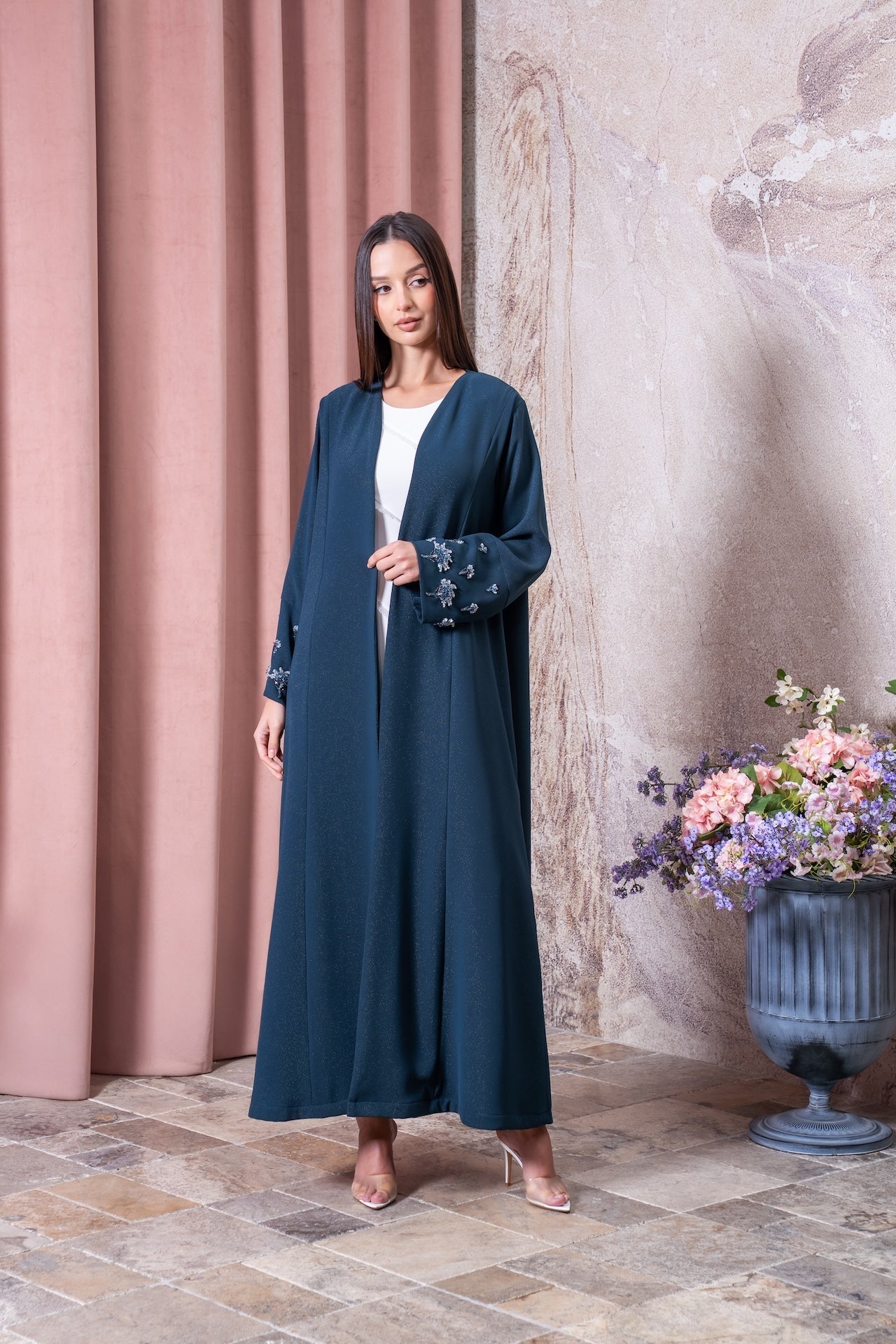 Rivana - The McQueen Boutique - Abaya - Abaya Dubai - Abaya Abu Dhabi - Abaya UAE - Abaya - Elegant - Luxury - Emirati - Classic - Modern - Occasion - Traditional - Trends - Embroidery - Modes