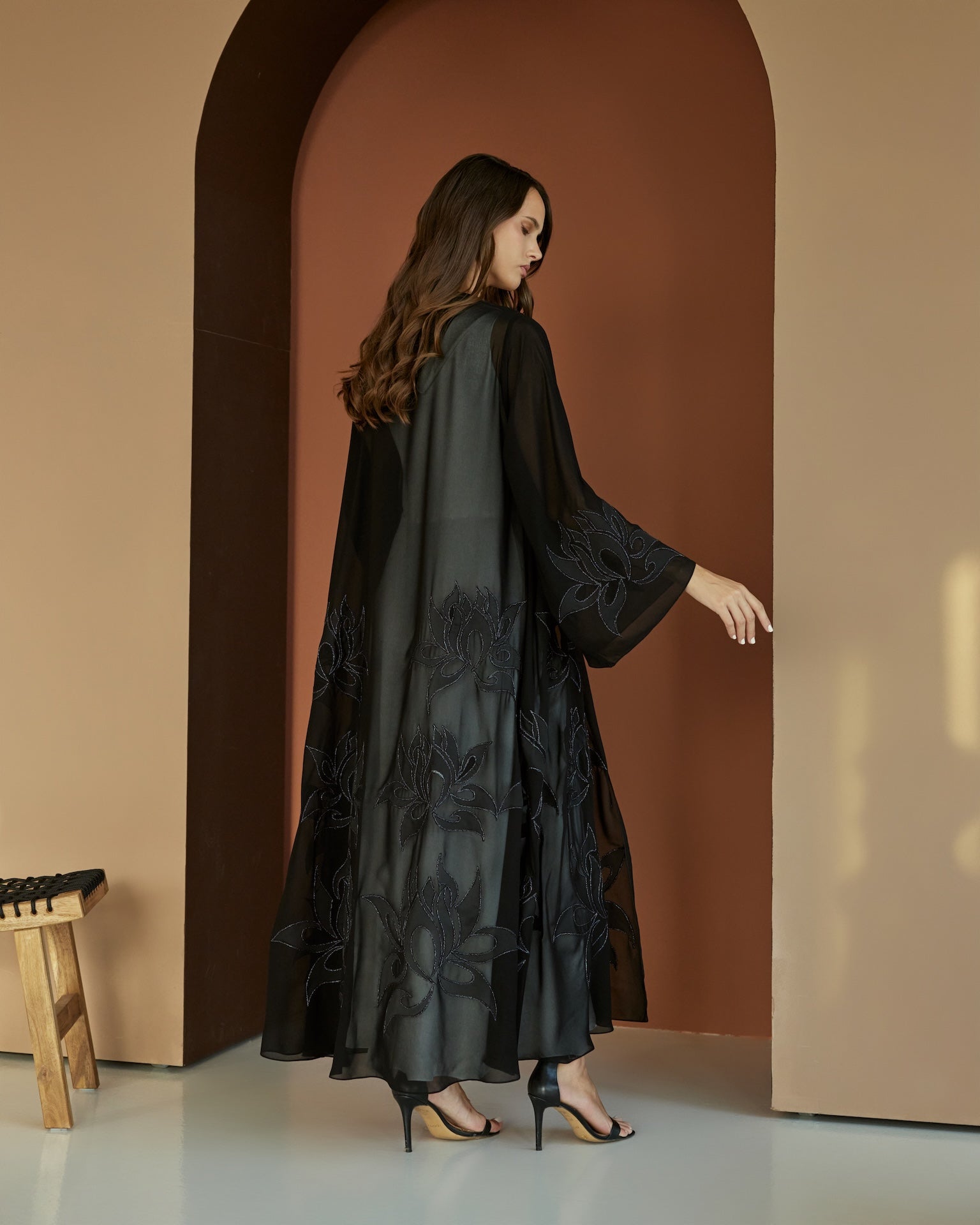 Rossella - The McQueen Boutique - Abaya - Abaya Dubai - Abaya Abu Dhabi - Abaya UAE - Abaya - Elegant - Luxury - Emirati - Classic - Modern - Occasion - Traditional - Trends - Embroidery - Modes