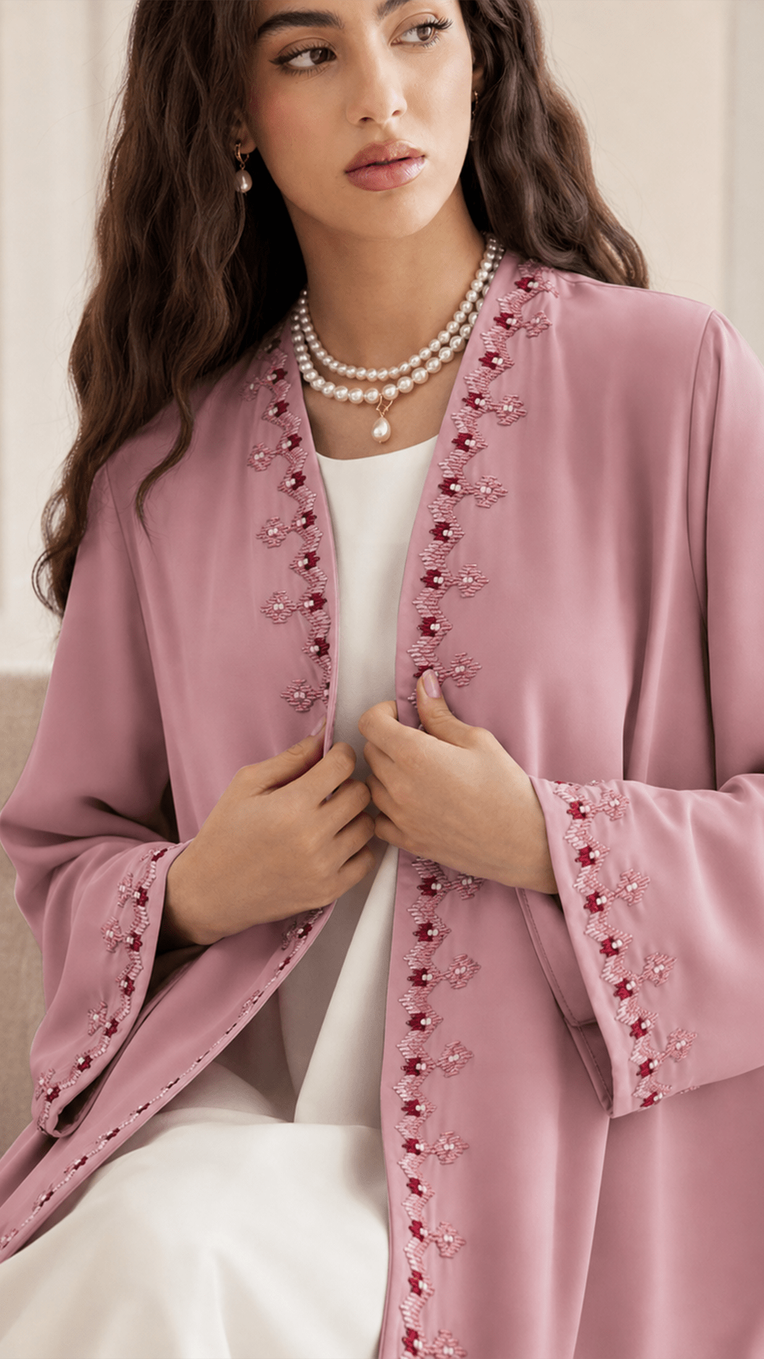 Rozaya - The McQueen Boutique - Abaya - Abaya Dubai - Abaya Abu Dhabi - Abaya UAE - Abaya - Elegant - Luxury - Emirati - Classic - Modern - Occasion - Traditional - Trends - Embroidery - Modes