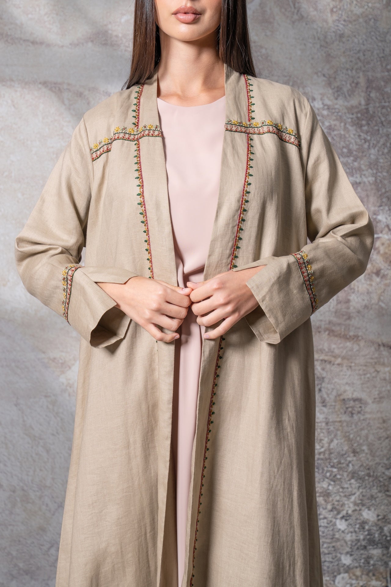 Sandstone Oasis - The McQueen Boutique - Abaya - Abaya Dubai - Abaya Abu Dhabi - Abaya UAE - Abaya - Elegant - Luxury - Emirati - Classic - Modern - Occasion - Traditional - Trends - Embroidery - Modes