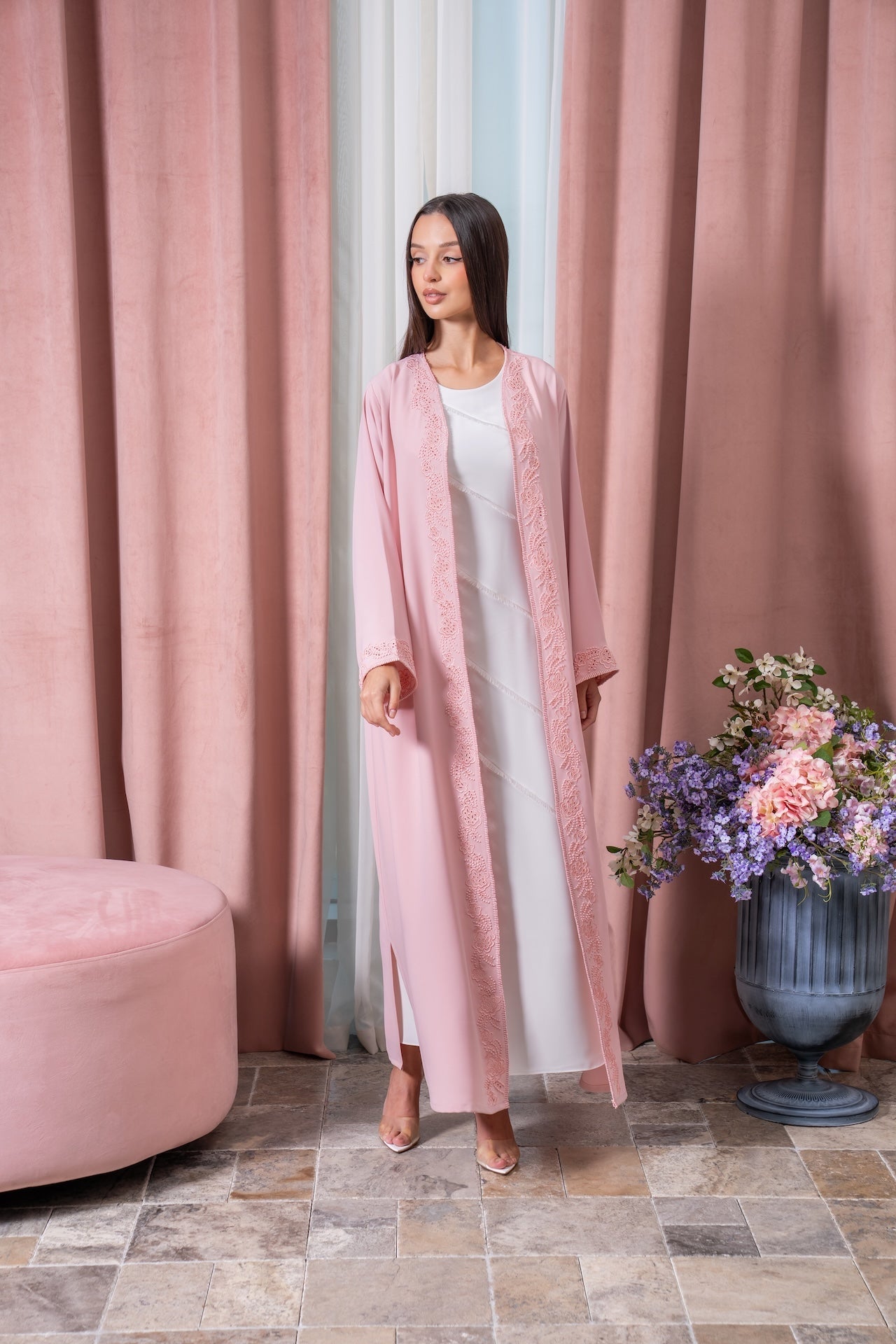 Vintage Rose - The McQueen Boutique - Abaya - Abaya Dubai - Abaya Abu Dhabi - Abaya UAE - Abaya - Elegant - Luxury - Emirati - Classic - Modern - Occasion - Traditional - Trends - Embroidery - Modes