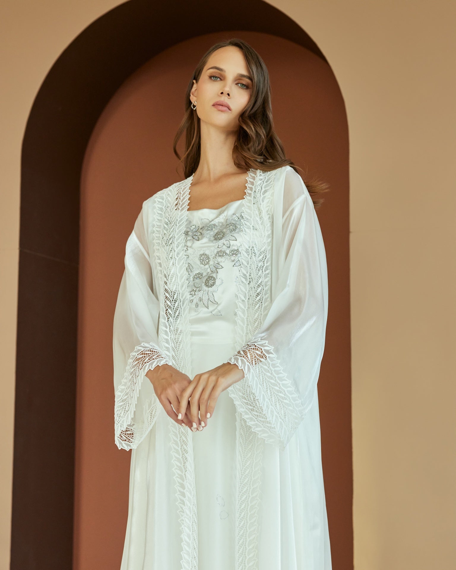 White Pearl - The McQueen Boutique - Abaya - Abaya Dubai - Abaya Abu Dhabi - Abaya UAE - Abaya - Elegant - Luxury - Emirati - Classic - Modern - Occasion - Traditional - Trends - Embroidery - Modes