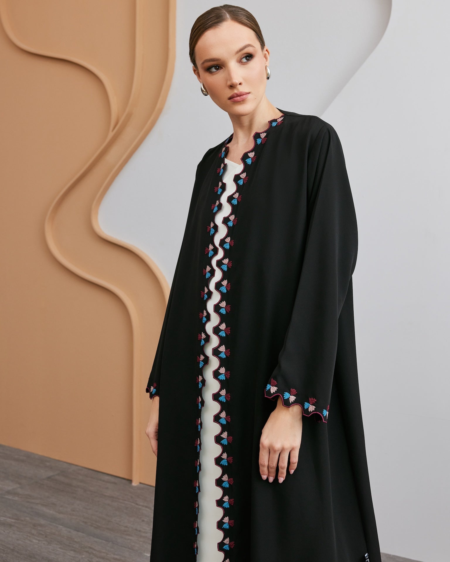 Yara - The McQueen Boutique - Abaya - Abaya Dubai - Abaya Abu Dhabi - Abaya UAE - Abaya - Elegant - Luxury - Emirati - Classic - Modern - Occasion - Traditional - Trends - Embroidery - Modes