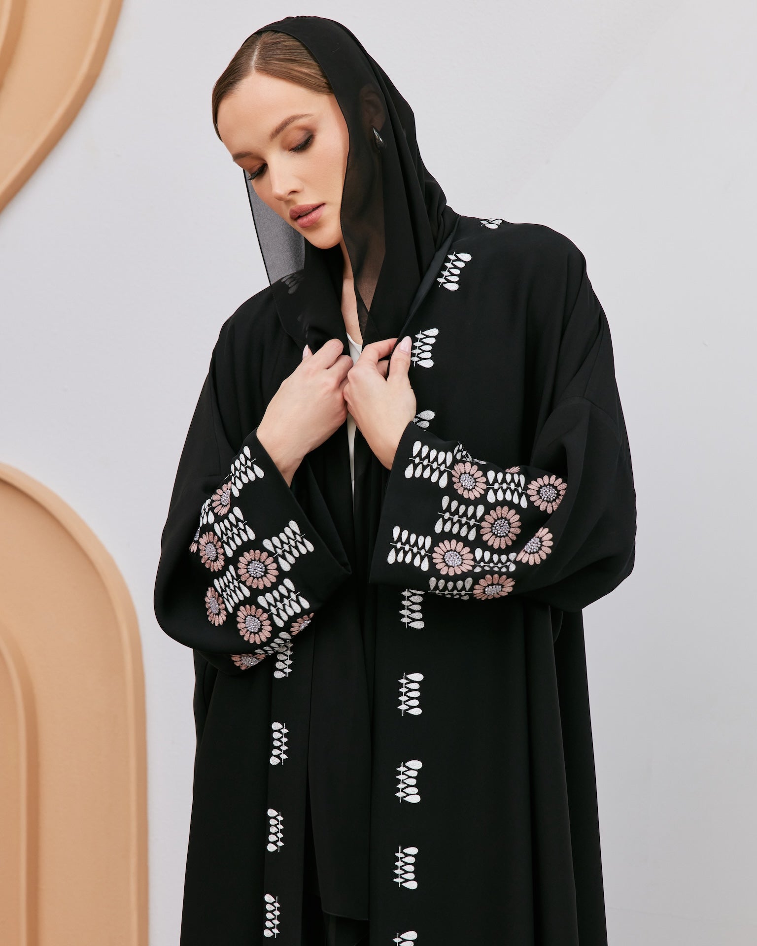 Yasmin - The McQueen Boutique - Abaya - Abaya Dubai - Abaya Abu Dhabi - Abaya UAE - Abaya - Elegant - Luxury - Emirati - Classic - Modern - Occasion - Traditional - Trends - Embroidery - Modes