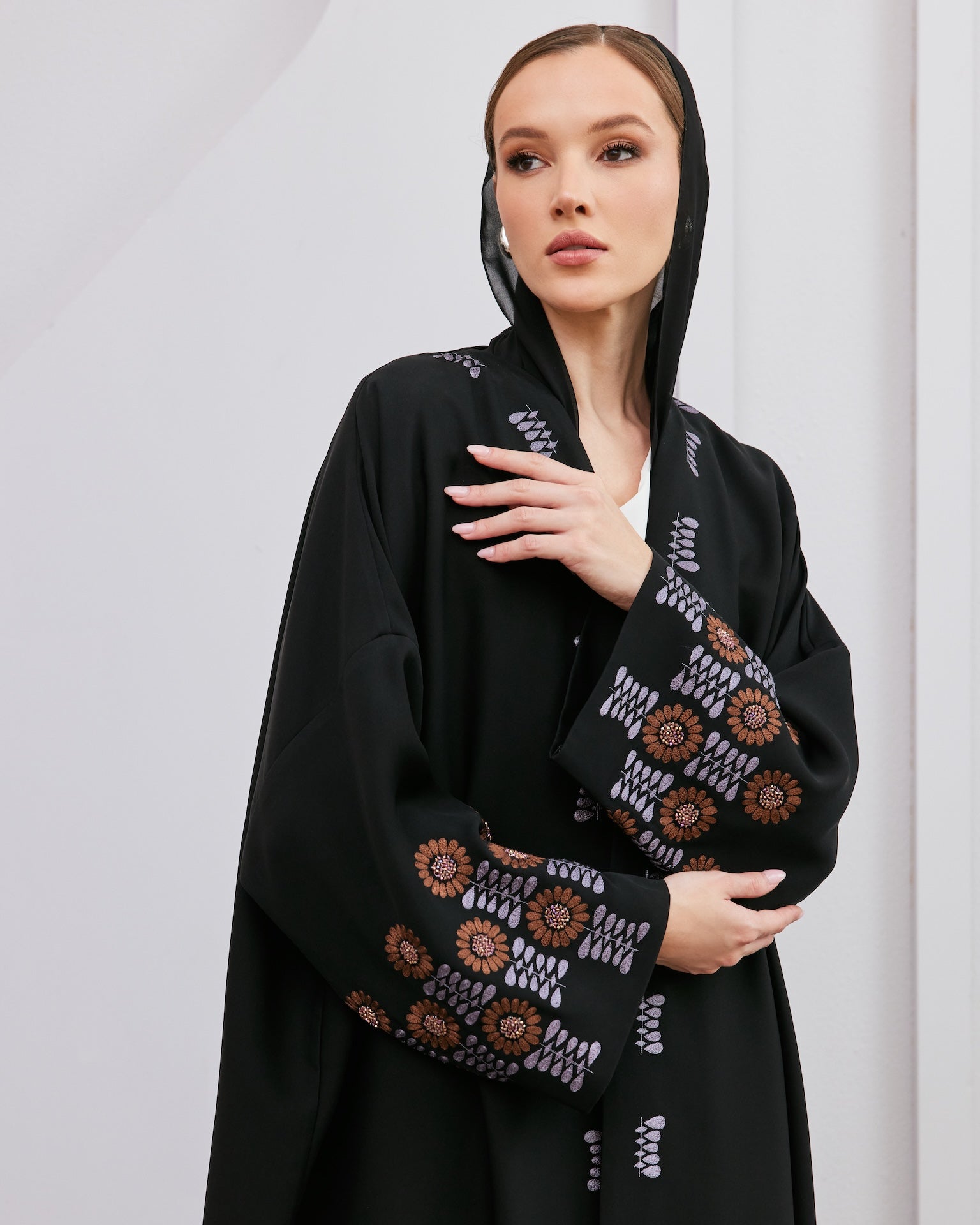 Yasmin - The McQueen Boutique - Abaya - Abaya Dubai - Abaya Abu Dhabi - Abaya UAE - Abaya - Elegant - Luxury - Emirati - Classic - Modern - Occasion - Traditional - Trends - Embroidery - Modes